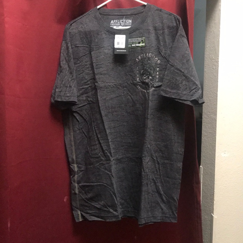 Men’s 2x affliction shirt